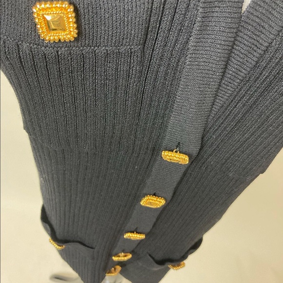 St. John ribbed button down V-neck vest - Picture 6 of 6